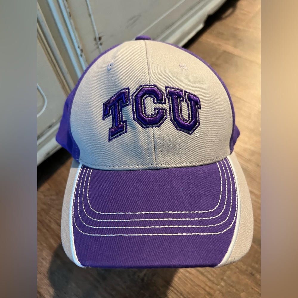 New TCU Texas Christian University ball cap hat.  Horny roads.  Velcro adjust.